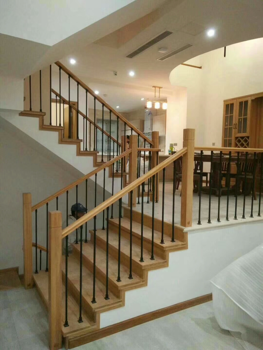 家用简约楼梯扶手可以这样设计-搜狐大视野-搜狐新闻